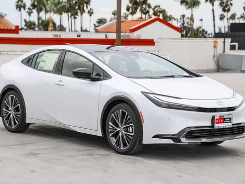 New 2026 Toyota Prius XLE image 4