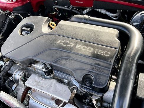 Used 2017 Chevrolet Malibu LT w/ Driver Confidence Package image 32