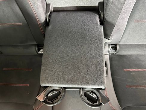 Used 2022 Mercedes-Benz GLB 35 AMG 4MATIC image 29