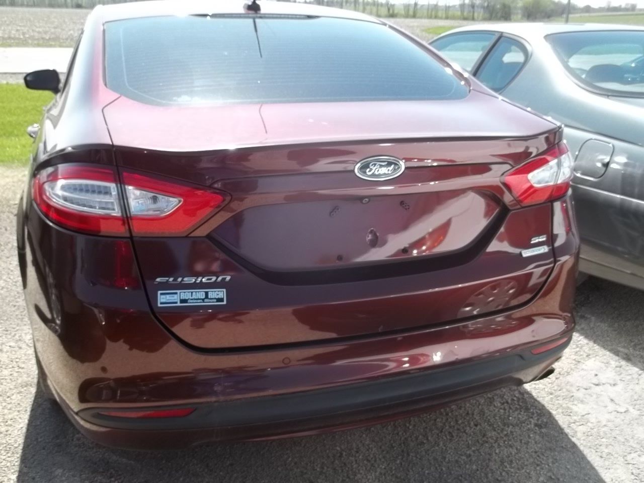 Used 2015 Ford Fusion SE w/ Equipment Group 202A FWD image 4