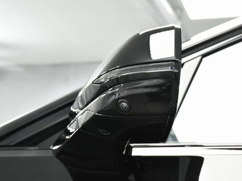 Used 2026 Cadillac Lyriq V image 79