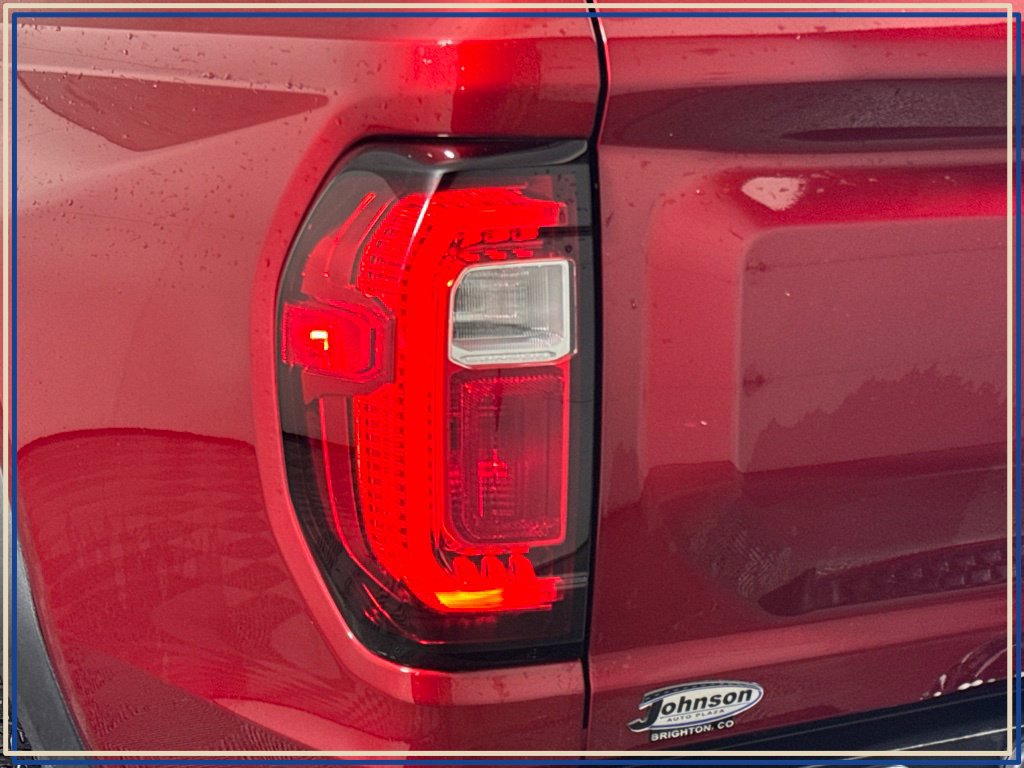 Certified 2025 GMC Canyon AT4 w/ AT4 Premium Package AWD/4WD image 12