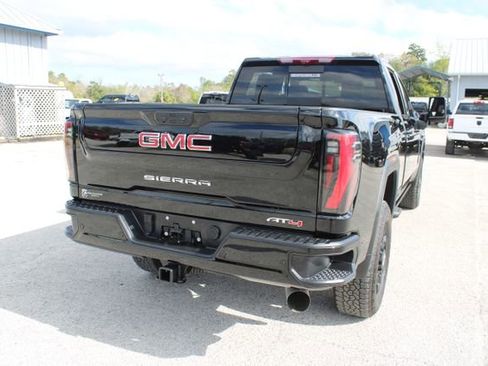 Used 2025 GMC Sierra 2500 AT4 image 12