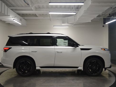 New 2026 INFINITI QX80 4WD image 6