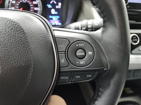 Used 2022 Toyota Corolla Cross LE FWD image 30