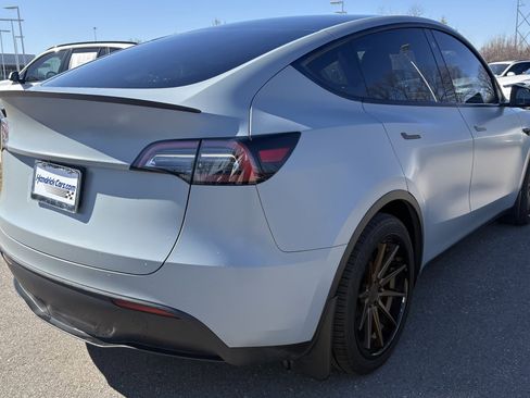 Used 2023 Tesla Model Y Long Range image 10