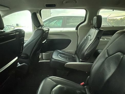 Used 2019 Dodge Grand Caravan GT image 6