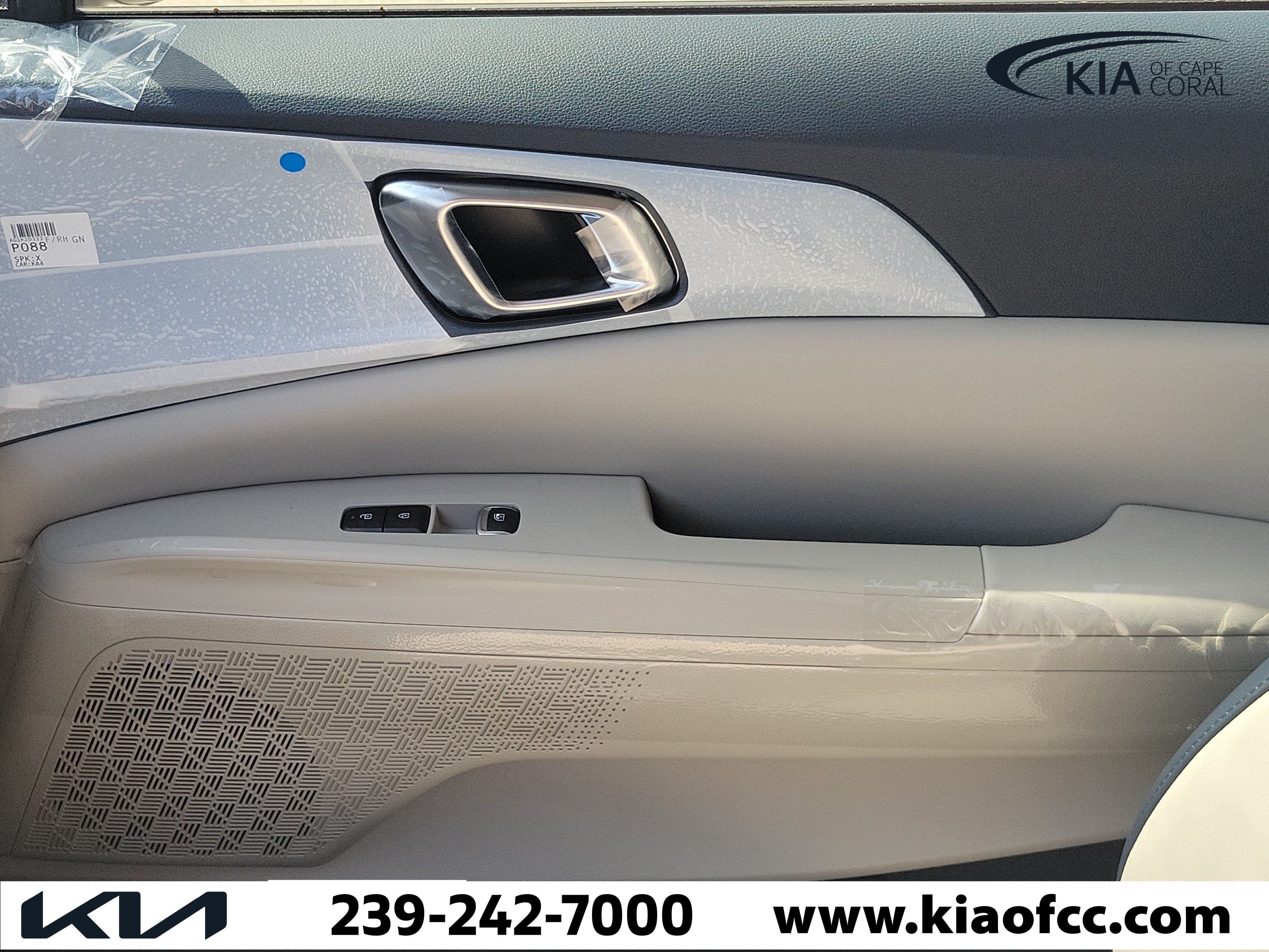 New 2026 Kia Carnival EX FWD image 30