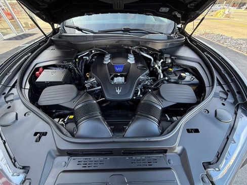 Used 2020 Maserati Levante S image 31