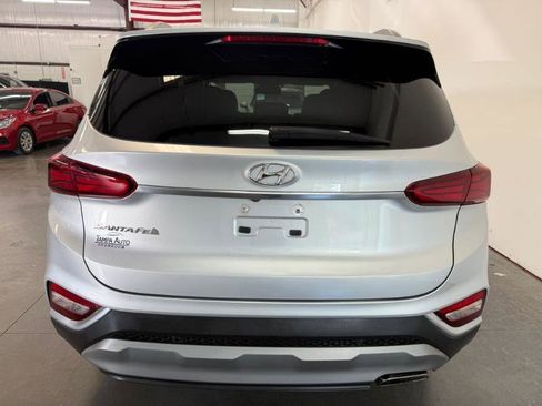 Used 2019 Hyundai Santa Fe SEL FWD image 8