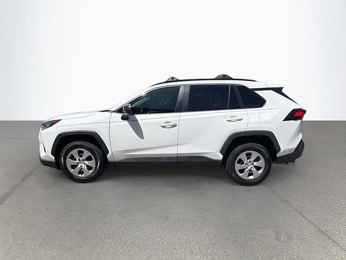 Used 2021 Toyota RAV4 LE FWD image 7