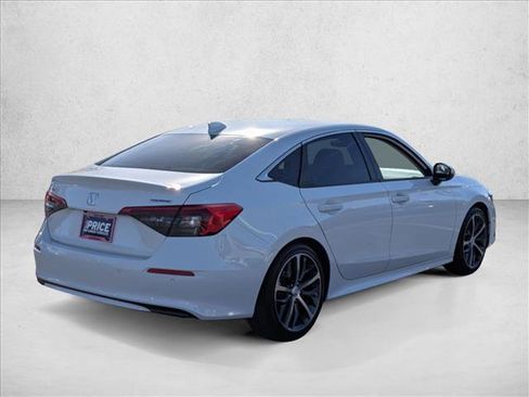 Used 2024 Honda Civic Touring image 5