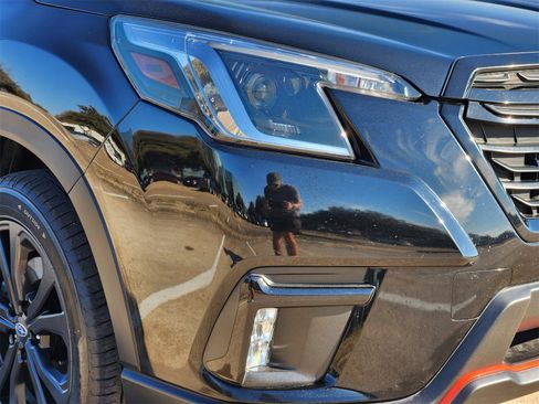 Used 2024 Subaru Forester Sport image 9