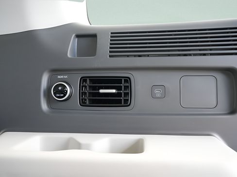 Certified 2026 Hyundai Santa Fe SEL AWD/4WD image 13
