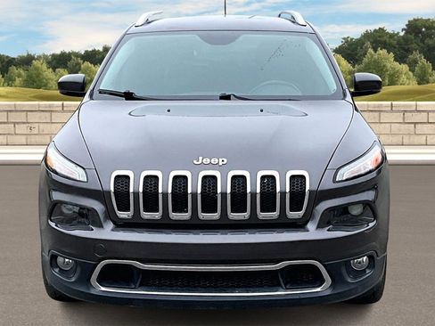 Used 2018 Jeep Cherokee Limited image 3