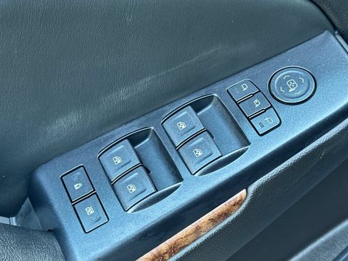 Used 2015 Chevrolet Tahoe LTZ AWD/4WD image 13