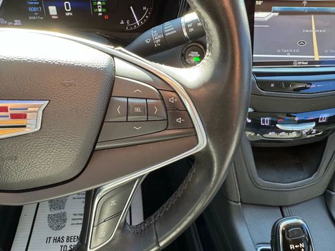 Used 2017 Cadillac XT5 Luxury image 26
