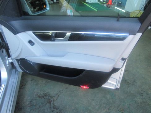 Used 2013 Mercedes-Benz C 350 Sport image 20
