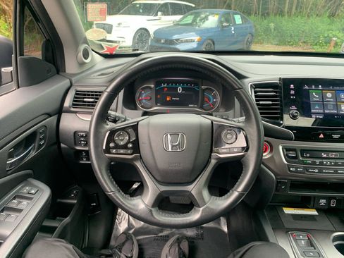 Certified 2022 Honda Pilot Special Edition image 16