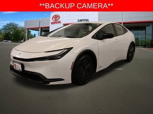 Used 2024 Toyota Prius LE image 7