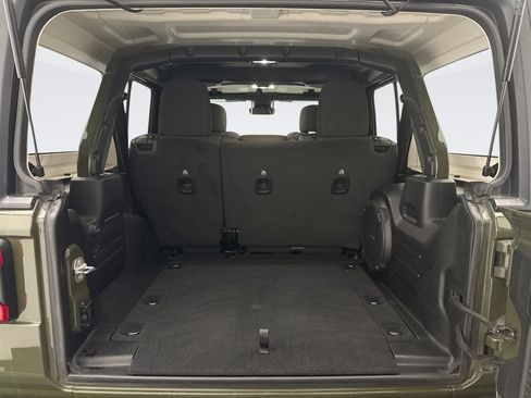 Used 2021 Jeep Wrangler Unlimited Rubicon image 19