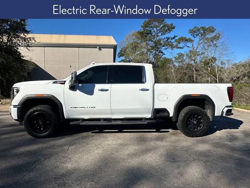 Used 2024 GMC Sierra 2500 Denali w/ Denali Reserve Package image 12