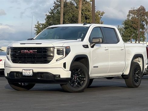 Used 2025 GMC Sierra 1500 Elevation image 8