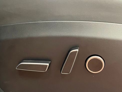 Used 2022 Tesla Model X image 14