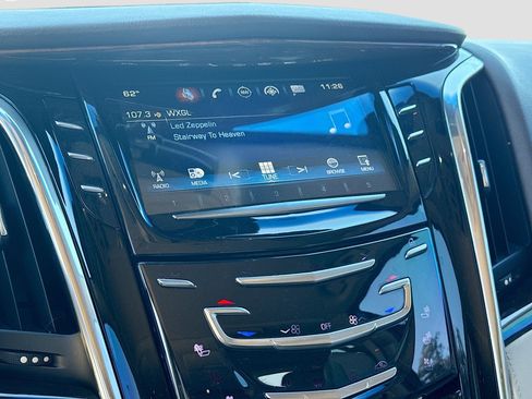 Used 2017 Cadillac Escalade Premium Luxury image 32