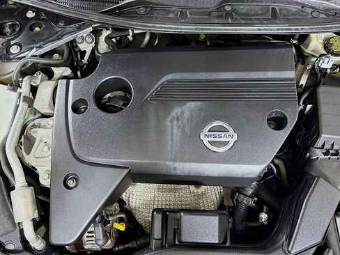 Used 2015 Nissan Altima 2.5 SV w/ Convenience Package image 29