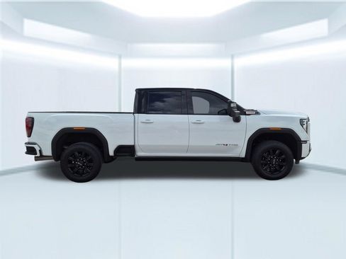 Used 2026 GMC Sierra 2500 AT4 w/ AT4 Premium Plus Package AWD/4WD image 7