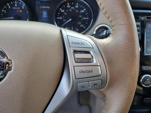 Used 2014 Nissan Rogue SL w/ SL Premium Package image 28