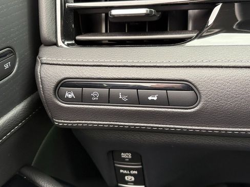 Used 2025 INFINITI QX80 Sensory image 39