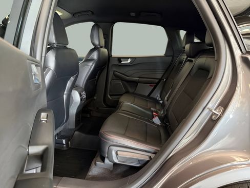 Used 2024 Ford Escape ST-Line w/ Tech Pack #1 AWD/4WD image 11