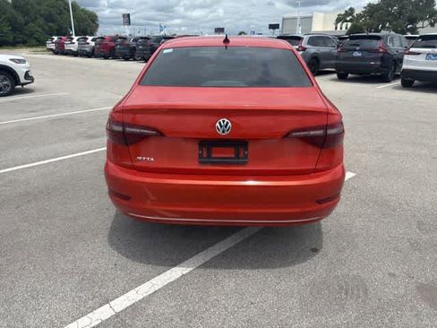 Used 2021 Volkswagen Jetta S w/ Driver Assistance Package FWD image 4
