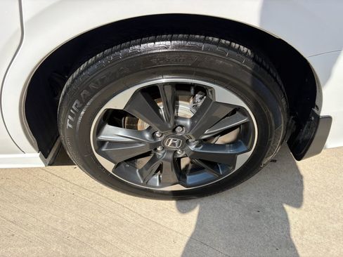 Used 2024 Honda Odyssey Elite image 42