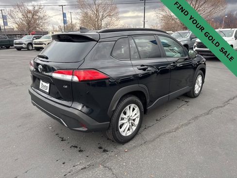 Used 2025 Toyota Corolla Cross LE image 7