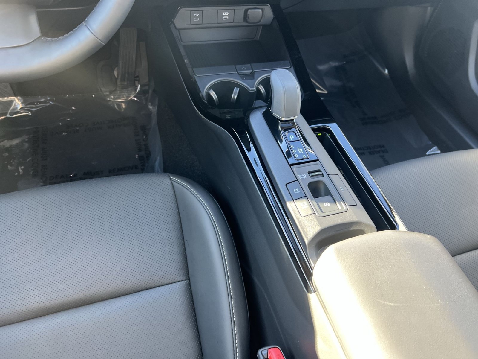 Used 2025 Toyota Prius XLE AWD/4WD image 22