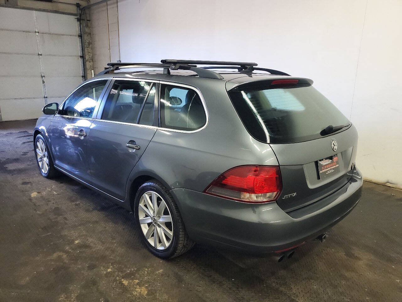 Used 2012 Volkswagen Jetta TDI FWD image 5