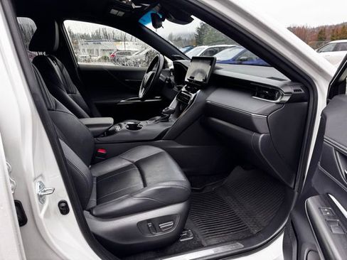 Used 2021 Toyota Venza Limited w/ Advanced Technology Package image 8