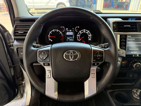 Used 2022 Toyota 4Runner SR5 Premium w/ Moonroof Package AWD/4WD image 14