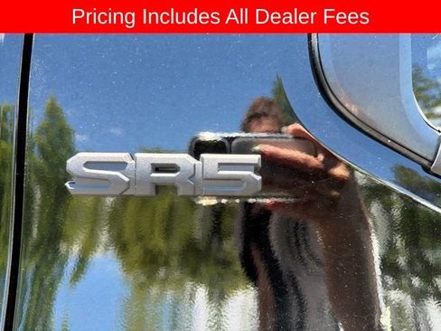 Used 2025 Toyota Tacoma SR5 AWD/4WD image 5