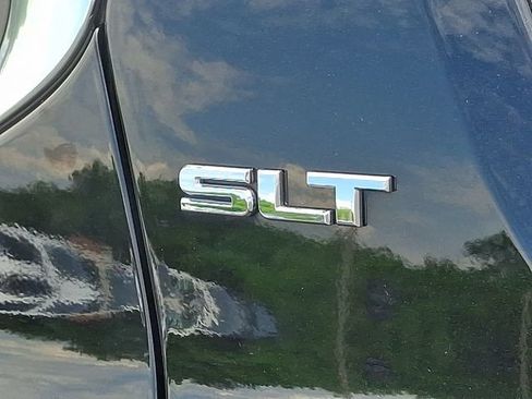 Used 2018 GMC Acadia SLT AWD/4WD image 32