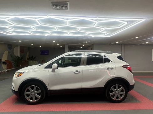 Used 2017 Buick Encore Preferred w/ Experience Buick Package FWD image 3