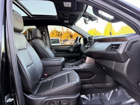 Used 2022 Chevrolet Suburban High Country AWD/4WD image 26