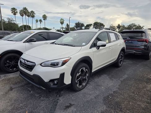 Used 2023 Subaru Crosstrek 2.5i Limited AWD/4WD image 3