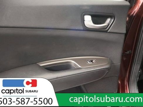 Used 2020 Kia Optima LX image 29