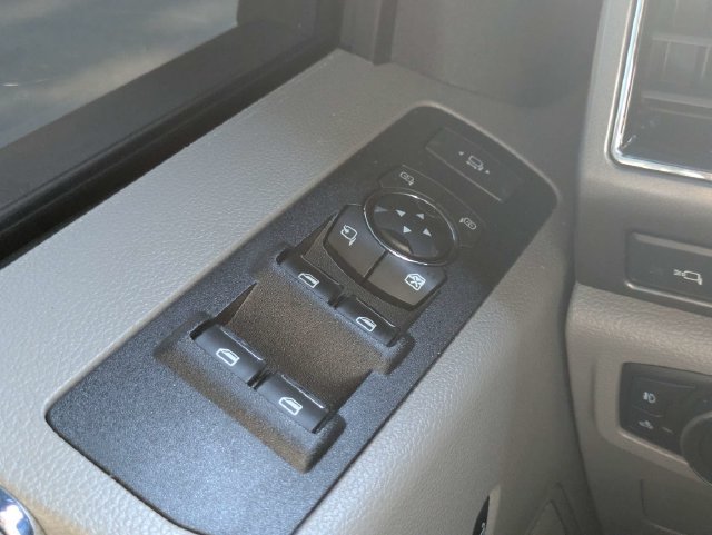 Used 2021 Ford F250 XLT w/ XLT Premium Package AWD/4WD image 23