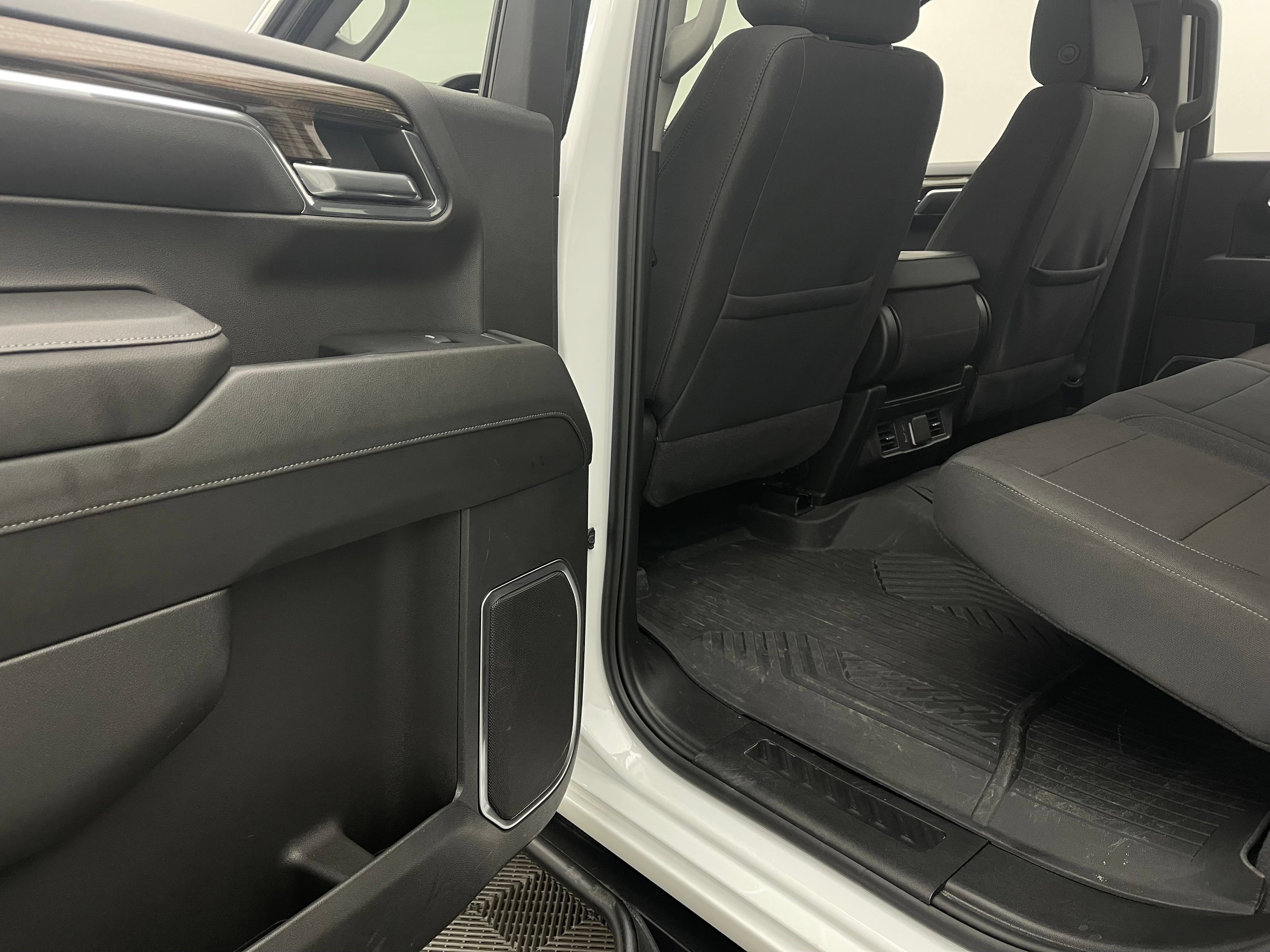 Used 2024 Chevrolet Silverado 1500 RST AWD/4WD image 37