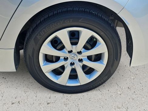 Used 2023 Toyota Corolla LE FWD image 33